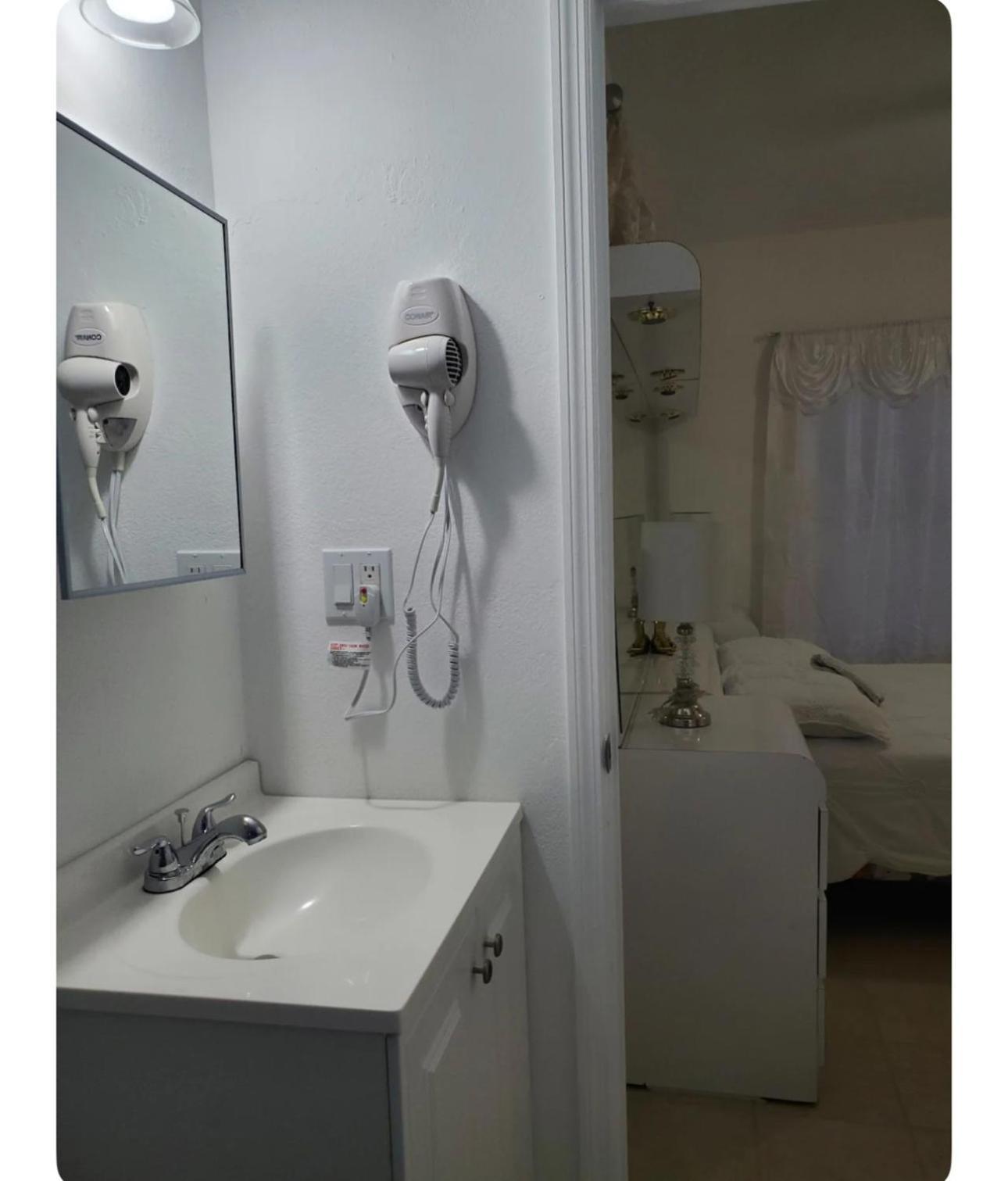 B1 Best Value On Private Bedroom With Private Bathroom In Little Havana, 迈阿密 外观 照片