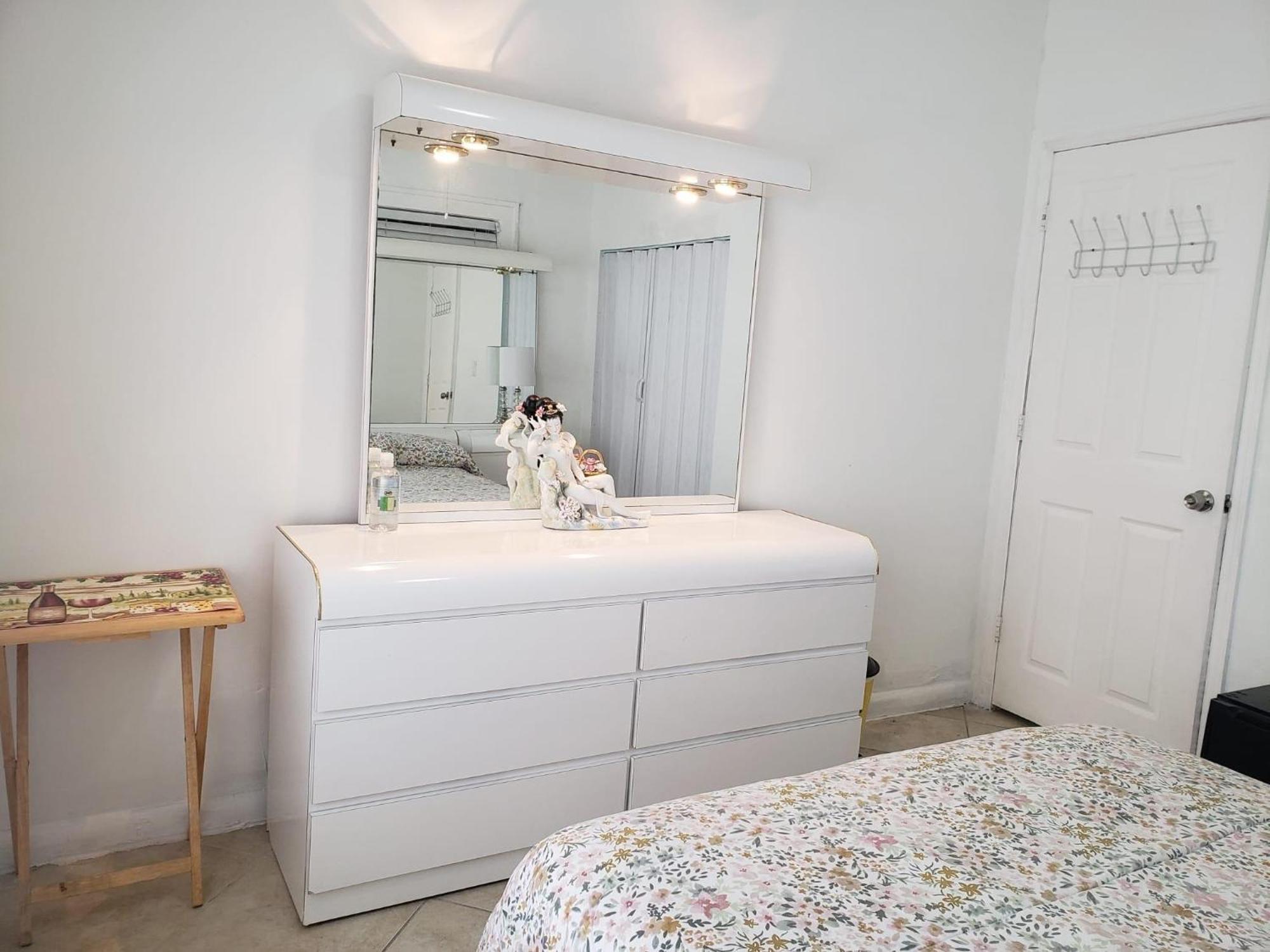 B1 Best Value On Private Bedroom With Private Bathroom In Little Havana, 迈阿密 外观 照片